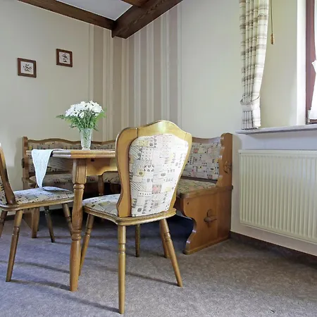 Flat In With Garden Апартаменты