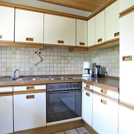 Апартаменты Flat In With Garden