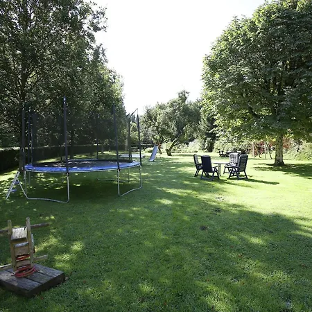 Flat In With Garden *